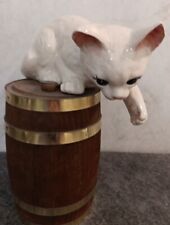 Cute Shelf Playing Ceramic Cat, Artistic Gifts picture