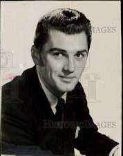 1954 Press Photo Actor Edmund Purdon - lrp97872 picture