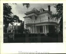 1989 Press Photo Exterior View of Home at 5809 St. Charles Avenue - noc33098 picture