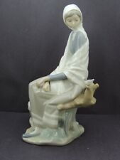 Lladro Figurine 4576 New Shepherdess, Retired, Woman sitting with Bird picture