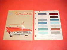 1961 OLDSMOBILE F-85 88 98 DELUXE PRESTIGE BROCHURE CATALOG PAINT CHIPS LOT OF 2 picture