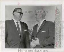 1959 Press Photo Actor Johnny Weissmuller & Buster Wiles at Errol Flynn Funeral picture