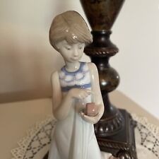 Lladro Spain 5607 Girl on Princess Phone Figurine “Calling a Friend” (Retired) picture