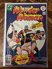 PRICED FOR QUICK SALE Lot of 5 DC Comics 4 Wonder Woman/ 1 The Flash-Vintage picture