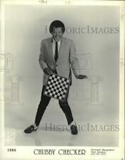 1980 Press Photo Entertainer Chubby Checker & a checkerboard - pix31899 picture