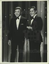 1968 Press Photo Host Steve Lawrence and Corbett Monica on The Hollywood Palace picture