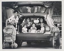 1989 Tailgating Moms Kids Toddlers Station Wagon 80s Hair Vintage Press Photo picture