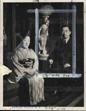 1952 Press Photo Japan's Emperor Hirohito & wife wearing suit & kimono picture