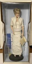 Princess Diana The Franklin Mint Porcelain Doll Pearl Dress Excellent Condition picture