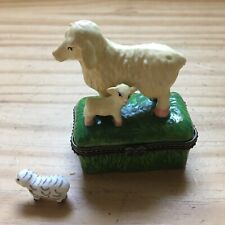 Vintage 1970s Sheep W/ Lambs In Green Pasture On Top Of Ceramic Trinket Box 2.5