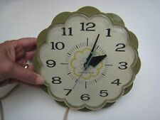 Vtg MCM General Electric Daisy Flower Clock-Model 2150-RARE GREEN COLOR-Works picture