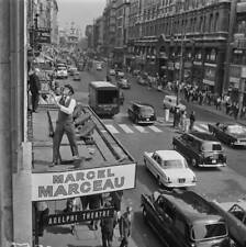French actor Marcel Marceau outside the Adelphi Theatre 1960s OLD PHOTO picture
