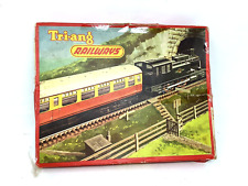 Tri-ang Train Set Hornby 1960s Original H0/00 Wind Up Railway with Key Vintage picture