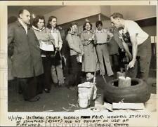 1979 Press Photo Wendell Stickney in demonstration, Unitarian Church Energy Fair picture