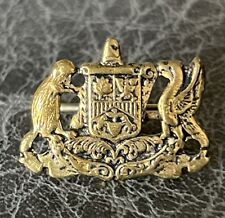 Vtg STETSON HAT CREST COAT OF ARMS Beaver Eagle gold Tone Pin (1.5cm Approx) picture
