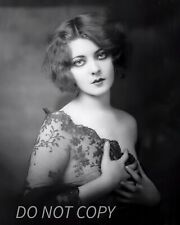 Ziegfeld Follies Flapper Girl - Vintage 1910-1930 – Glamour -  8X10 picture