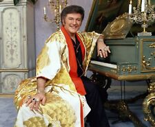 LIBERACE 8X10 GLOSSY PHOTO PICTURE picture