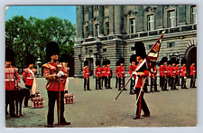 Vintage Postcard Buckingham Palace Guards London picture