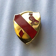 US ARMY 19th Field Artillery Regiment Unit Crest Pin picture