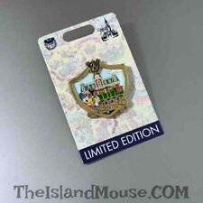 Rare Disney LE 2000 WDW Railroad Donald Duck Attraction Crests Pin (N1:145019) picture