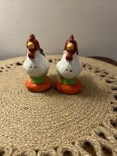 Vintage Rooster Hen Chicken salt Or pepper shakers Red White and Black farm picture