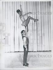 1968 Press Photo Ice Follies skaters Inga and Willi Schilling picture