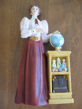 Avon President's Club 2010 Figurine Mrs. Albee picture