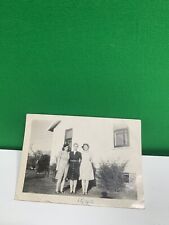 VINTAGE 1945 PHOTO 3.5 x 2.5”  TREE GIRLS IN MARY’S INN IOWA OLD PHOTOGRAPH picture