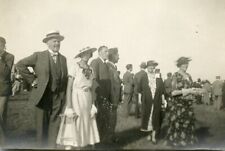 XX488 Original Vtg Photo GROUP AT OUTDOOR GATHERING, AWAITING THE TRAIN? c 1930' picture