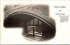 LONDON, ENGLAND TOWER OF LONDON TRAITORS' GATE Postcard UNPOSTED picture