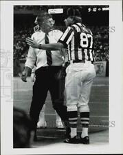 1989 Press Photo Denver Broncos football coach Dan Reeves, linesman Paul Weidner picture