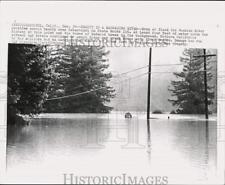 1964 Press Photo Floodwater on State Route 116 in Sebastapol, California picture