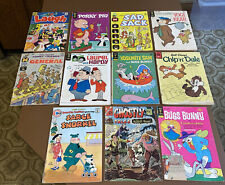Set of 11 Vintage Comics Porky Yogi Laurel Hardy Sad Sack Ghostly Bugs Archie et picture