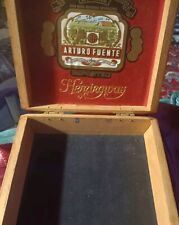 Vintage Signature Hemingway Classic, Empty Wooden Box No Cigars Arturo Fuente picture