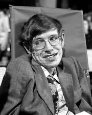 STEPHEN HAWKING THEORETICAL PHYSICIST - 8X10 PUBLICITY PHOTO (AZ905) picture