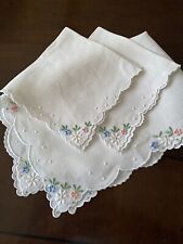 Lovely VTG Linen MADEIRA Embroidered Flowers Breakfast Set ~Tray Cover/2 Napkins picture