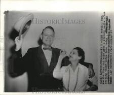 1957 Press Photo Representative Dies & wife during an election in Lufkin, TX picture