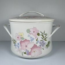 Kobe Courtney pattern Enamelware 4 Qt. Covered Casserole Pastel Floral Decorated picture
