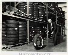 1985 Press Photo J. H. Heafner at J. H. Heafner warehouse in Lincolnton picture