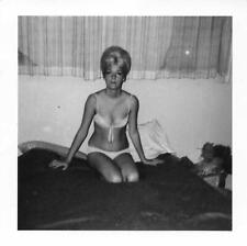 1960s B &W Photo Big Haired Bombshell In Bed Blonde sexy Lingerie Amateur pinup  picture