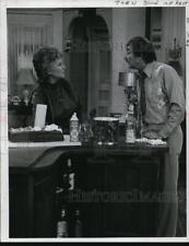 1976 Press Photo Beatrice Arthur and Bill Macy star in Maude TV show - cvp51346 picture