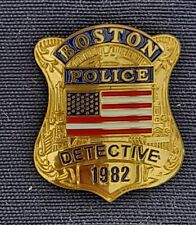 Massachusetts Boston Police BPD Lapel Pin Gold Detective Badge picture