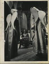 1970 Press Photo Children perform at a pageant at St Peters Church, New York picture