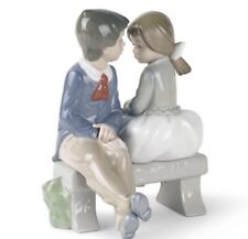 NEW NAO BY LLADRO #1136 FIRST LOVE NIB BOY AND GIRL ON BENCH picture