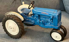 Vintage 1986 Scale Models Ford 2000 Toy Tractor Farm Toy Show Edition 1/16 scale picture