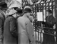 lodge keeper's wife puts up a bulletin concerning King Georg - 1936 Old Photo 1 picture