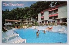 Beachway Resort Saugatuck, Michigan Postcard 2027 picture