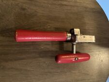 ANTIQUE Vintage EDLUND JUNIOR Hand CAN OPENER Utensil NO. 5 RED WOOD Handles picture
