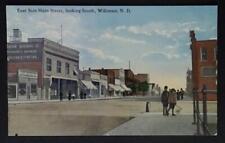 Williston North Dakota East Side of Main looking South Early Post Card PC1-18 picture