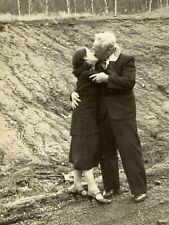AxC) Found Photo Photograph Old Man Woman Passionate Kiss Embrace Outside picture